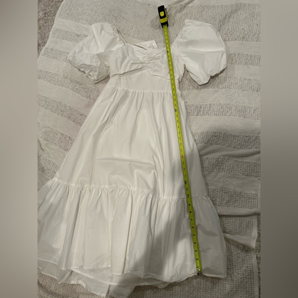 Puff sleeve cotton white dress size large open tied back - Picture 5 of 7
